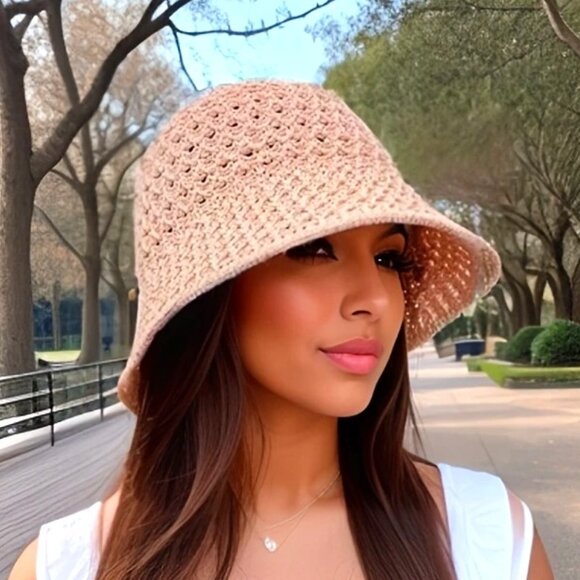 Accessories - BUCKET HAT in Pink